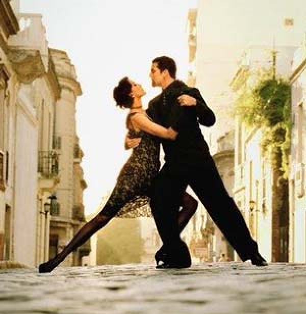 Arte, muller e tango
