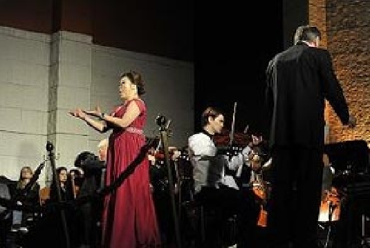 _gran gala de opera orquestra e coro da opera de moldavia