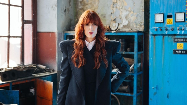 Marisa valle roso hiriz color