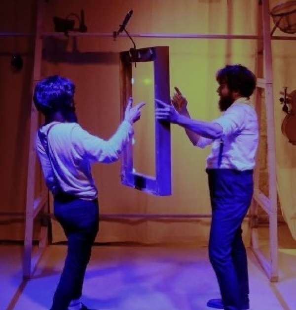 influencers-de-la-compania-negro-lopez-en-el-teatro-coliseo-noela-de-n