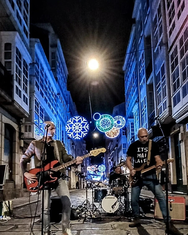 Caramelos Podridos, tributo a Ilegales, en Vigo